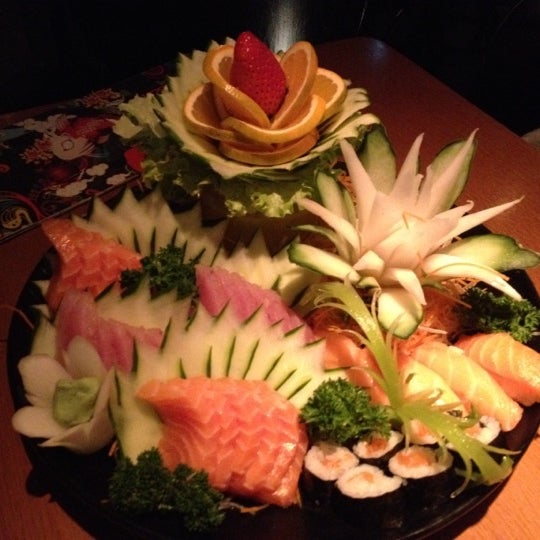 Photo taken at Kenzo Sushi Lounge by Rafael M. on 9/25/2012