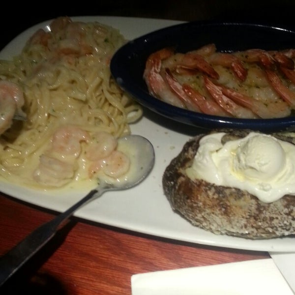 Photo taken at Red Lobster by Deja G. on 4/7/2013