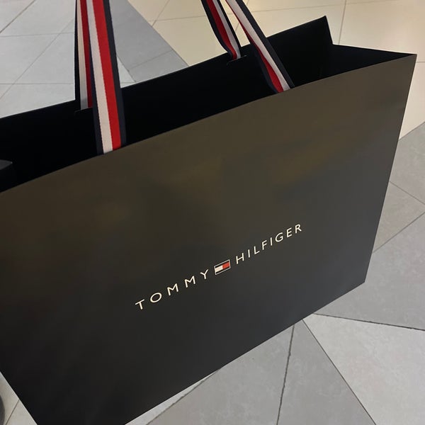 tommy hilfiger red sea mall