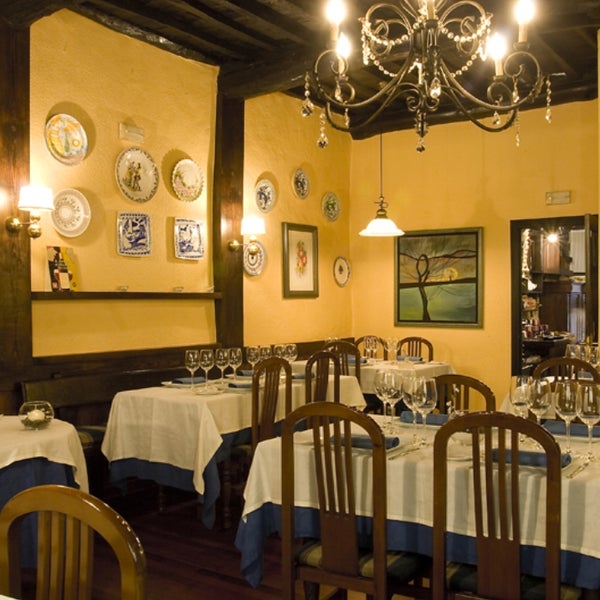 8/27/2017 tarihinde Reyes V.ziyaretçi tarafından A Taberna Restaurante'de çekilen fotoğraf