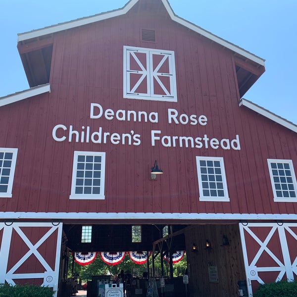 Foto tomada en Deanna Rose Children&#39;s Farmstead  por Paola F. el 7/8/2021