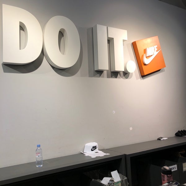 nike factory outlet gunwharf quays