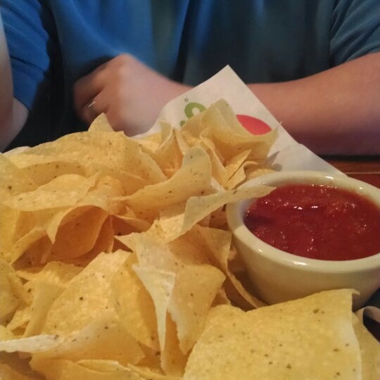 Photo taken at Chili&#39;s Grill &amp; Bar by Jerri M. on 3/15/2014