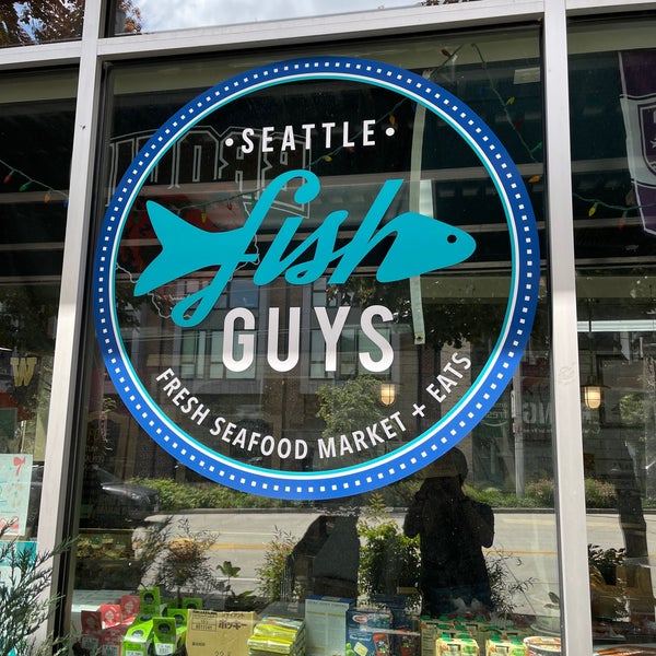 Photo taken at Seattle Fish Guys by PoP O. on 7/4/2022
