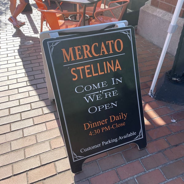 Снимок сделан в Mercato Stellina Pizzeria пользователем PoP O. 7/11/2021