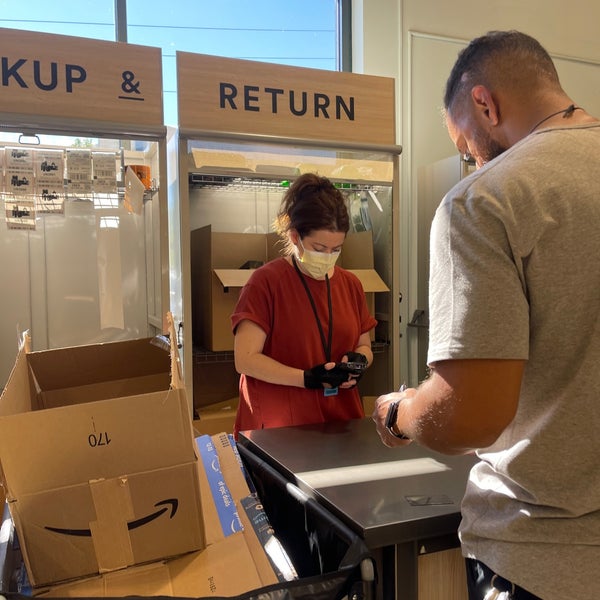 Amazon Hub Counter+ Business Service in Bellevue