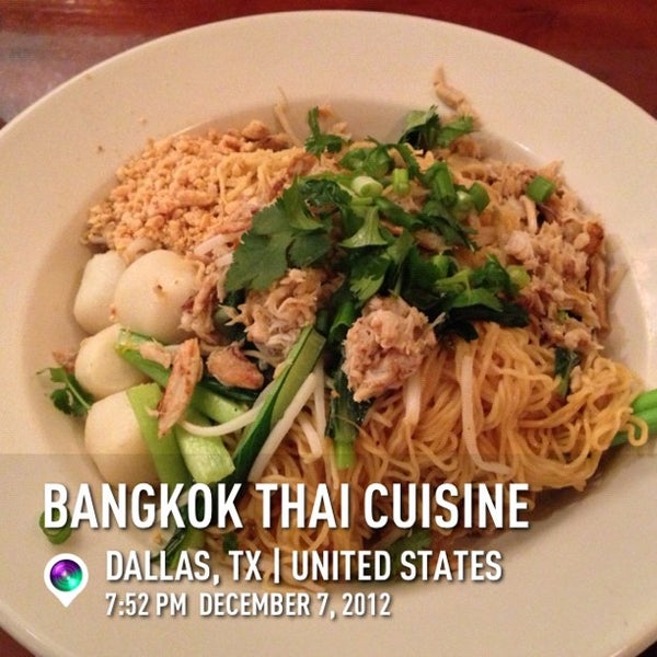 Photo taken at Bangkok Dee Thai Cuisine by PoP O. on 12/8/2012