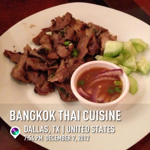 Photo taken at Bangkok Dee Thai Cuisine by PoP O. on 12/8/2012