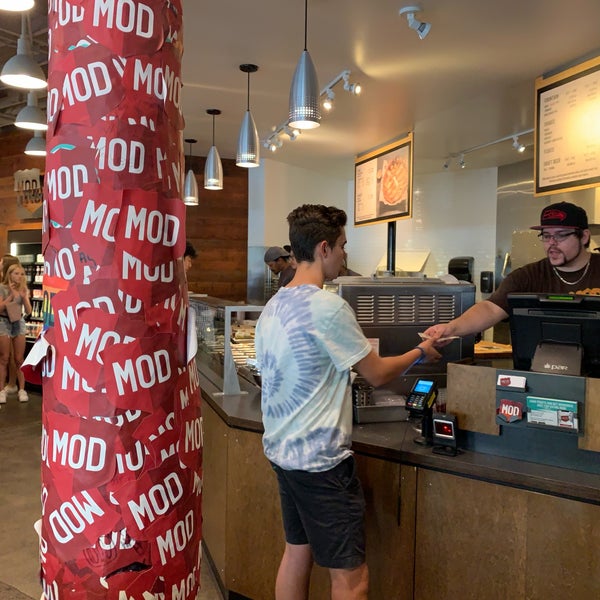 7/22/2019にPoP O.がMod Pizzaで撮った写真
