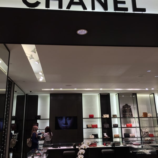 chanel boutique