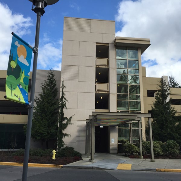 Microsoft building 37 parking garage overlake 1 tip