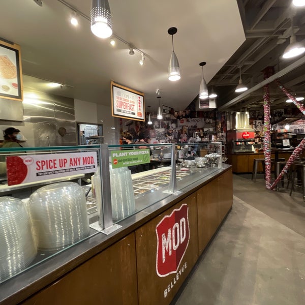 Photo taken at Mod Pizza by PoP O. on 1/3/2022