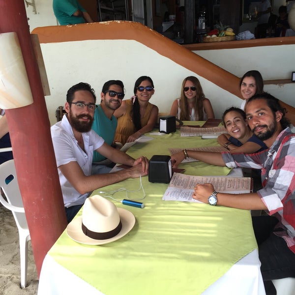 Foto tirada no(a) Mar y Sol Restaurant por Juan Pablo B. em 7/19/2015