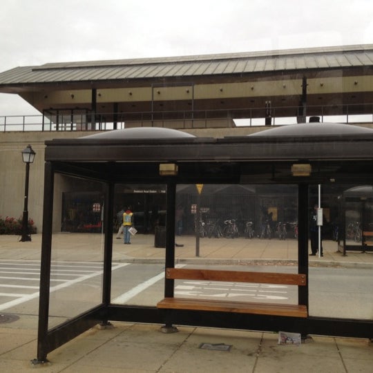 Photos at Braddock Road Metro Station Metro Station in Braddock Road