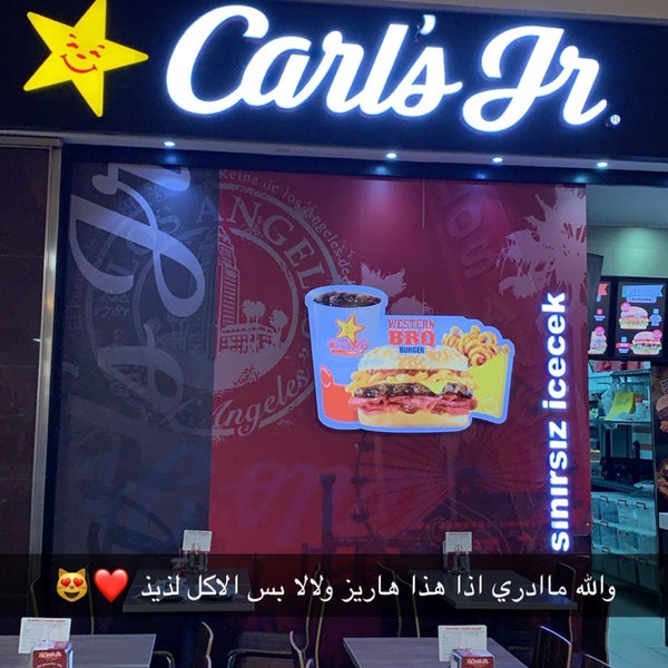 Photo taken at Carl&#39;s Jr. by Khaled on 8/9/2019