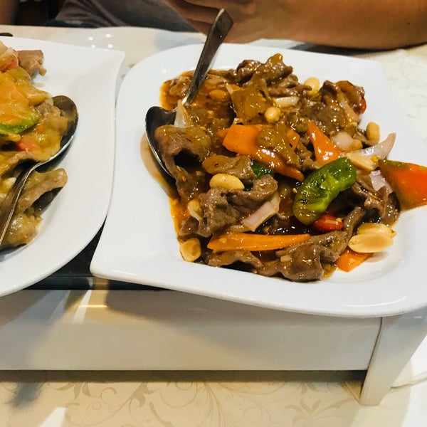 Где поесть собаку. Мастер вок. master wok по китайски. где можно поесть собаку в ташкенте.