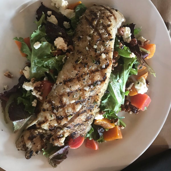 Dyron's Lowcountry 121 Oak St