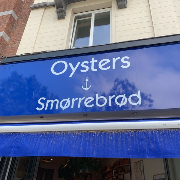 Foto scattata a Oysters &amp; Smørrebrød da Ryo O. il 6/15/2019