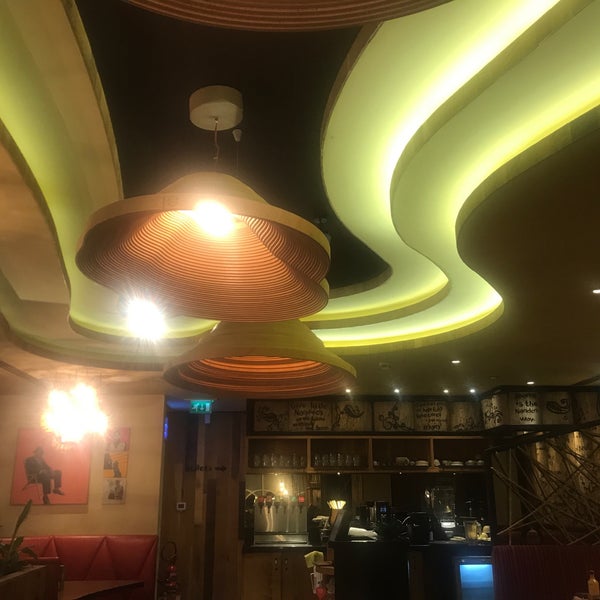 Photo taken at Nando&#39;s by Omnya N. on 1/4/2019