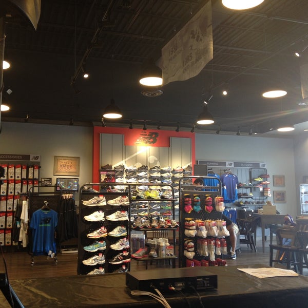 new balance shoe store virginia beach