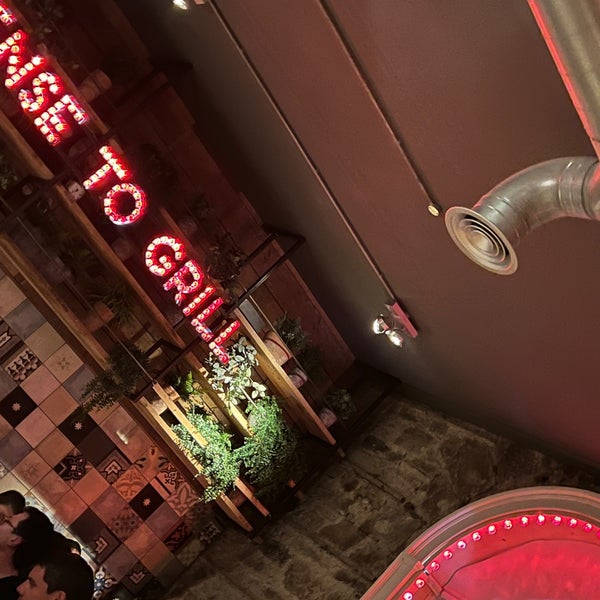 Foto tirada no(a) Burgers and Beers Grillhouse por Inna M. em 10/1/2022