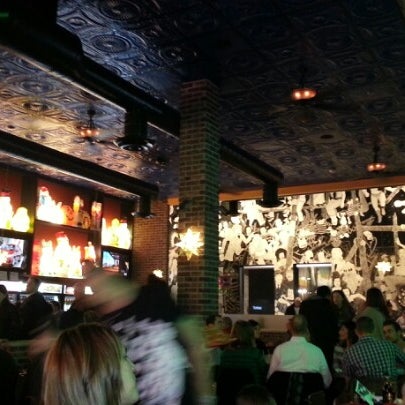 12/13/2012 tarihinde Michaelziyaretçi tarafından Melt Bar and Grilled'de çekilen fotoğraf