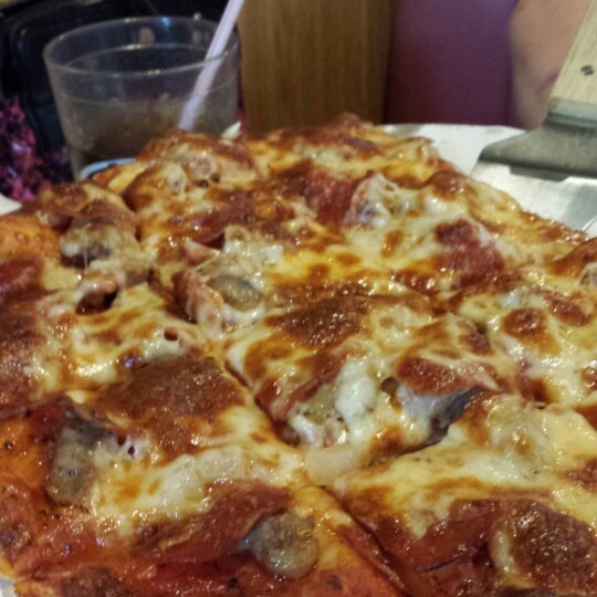 Das Foto wurde bei Joe Jo&#39;s Pizza and Gelato von Lori S. am 8/18/2013 aufgenommen