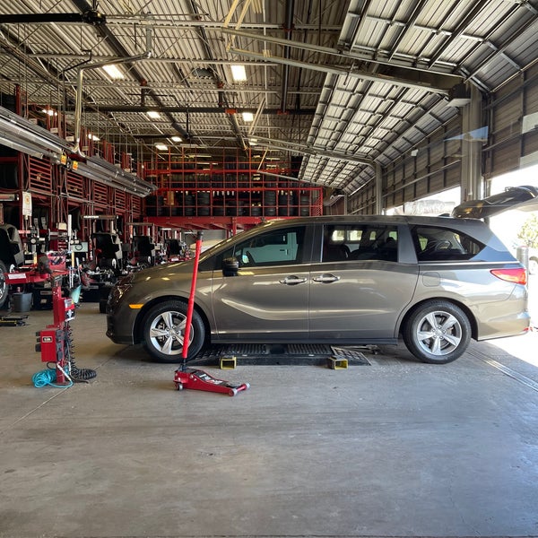 Discount Tire Automotive Repair Shop in Briargate