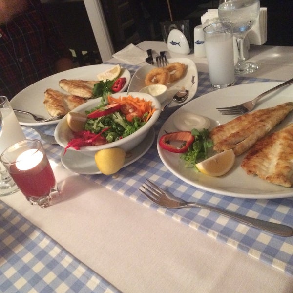 Foto tomada en Akçakoca Nosta Balık Restaurant  por Yağmur U. el 9/12/2015