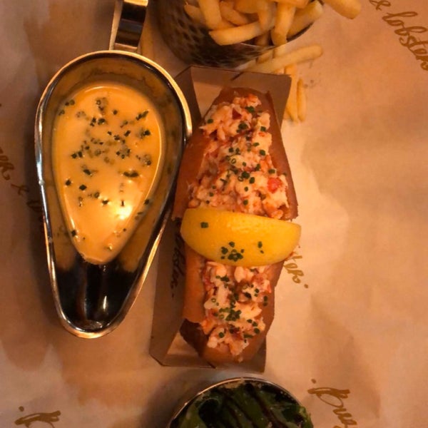 Photo taken at Burger &amp; Lobster by Musaed on 1/6/2020