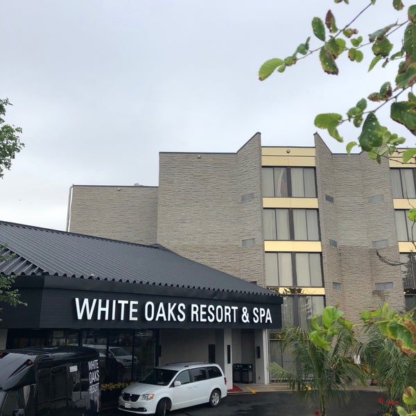 White Oaks Conference Resort & Spa - Niagara Falls, ON