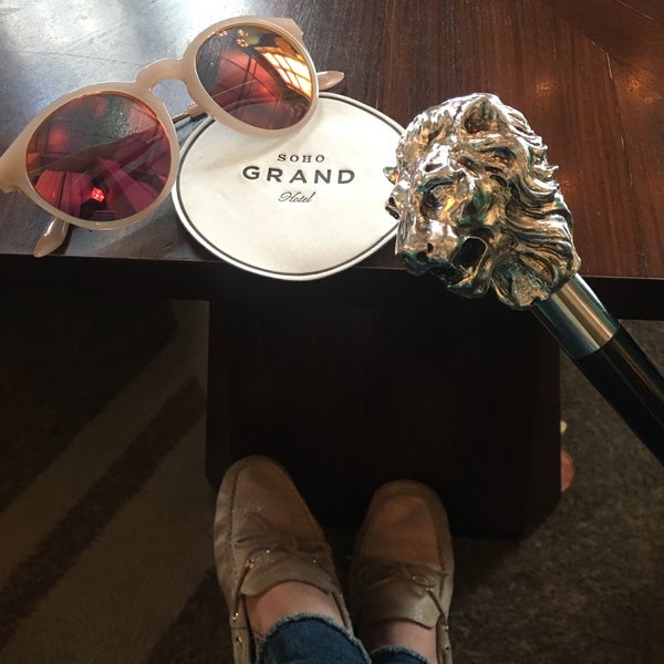 4/18/2017 tarihinde Mallory M.ziyaretçi tarafından SoHo Grand Hotel'de çekilen fotoğraf