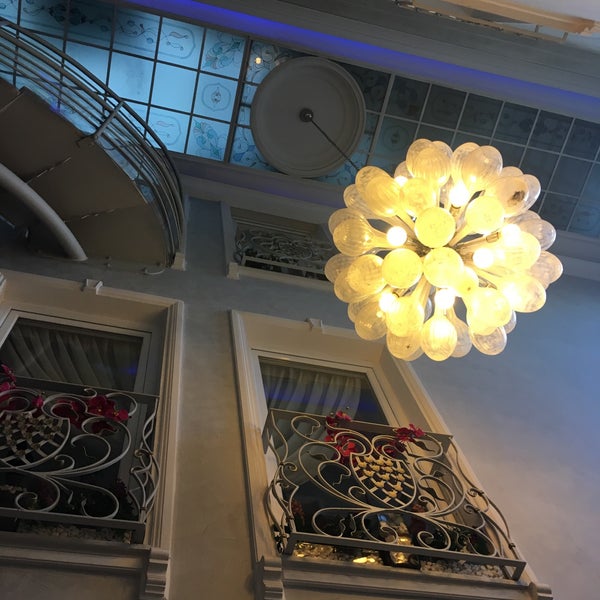 Das Foto wurde bei Hotel Amira Istanbul von NursalS K. am 11/10/2018 aufgenommen