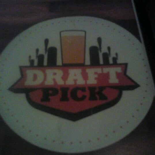 Foto tirada no(a) Draft Pick por Drizzy J. em 9/6/2012