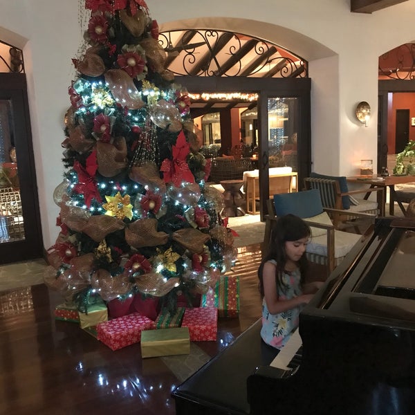 Foto scattata a Los Sueños Marriott Ocean &amp; Golf Resort da Mey G. il 12/12/2017