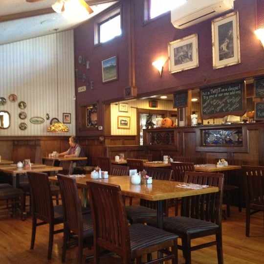 Oak Table Cafe American Restaurant in Sequim