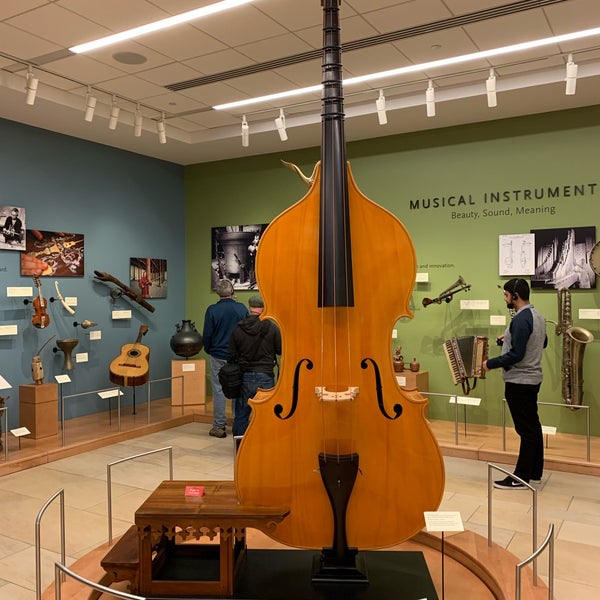 Снимок сделан в Musical Instrument Museum пользователем Michael C. 12/24/2019