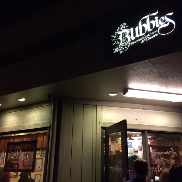 Photo taken at Bubbies Homemade Ice Cream &amp; Desserts by Shon D. on 1/20/2015