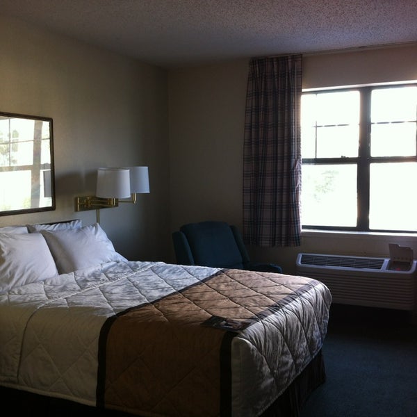 Хаят редженси в ташкенте. This is hotel we stayed. «one night stay» в отеле\. This is hotel we stayed. Туристы в отеле.