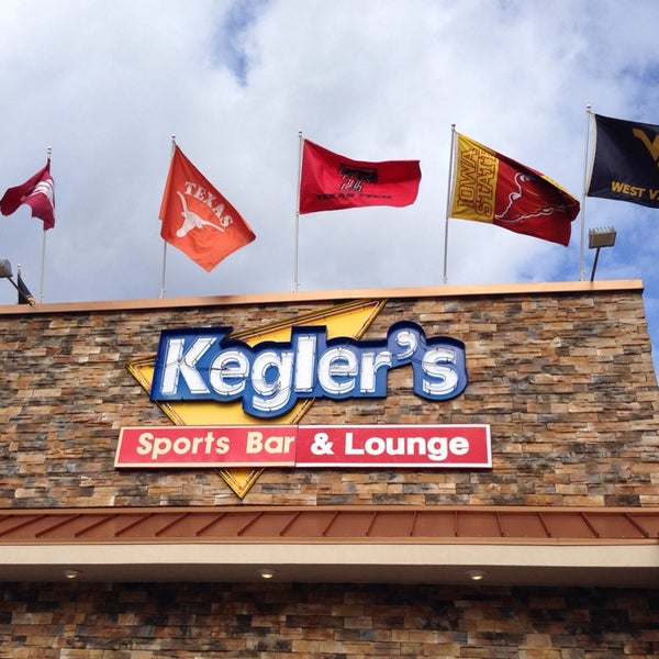 รูปภาพถ่ายที่ Kegler&#39;s Sports Bar &amp; Lounge โดย Jeff B. เมื่อ 11/8/2013