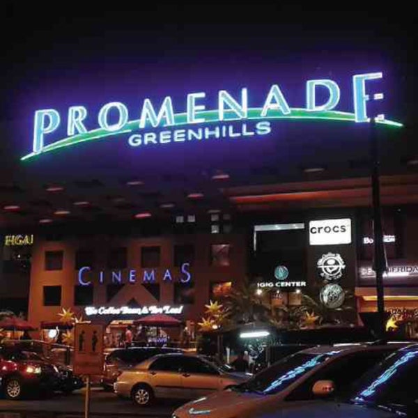 crocs promenade mall