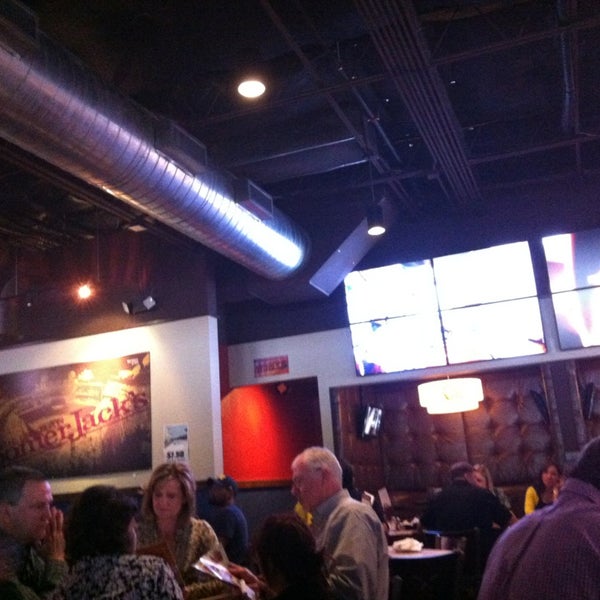 3/31/2013에 Allison K.님이 BoomerJack&#39;s Grill and Bar - Arlington에서 찍은 사진
