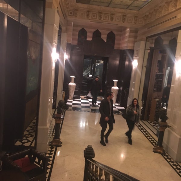 Foto tomada en Palazzo Donizetti Hotel  por Pemra A. el 1/26/2019