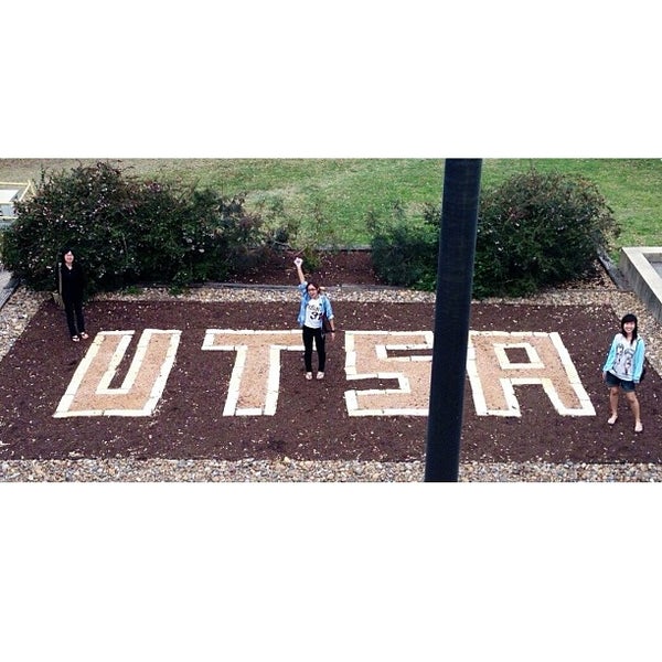 3/29/2013 tarihinde PEPESZ J.ziyaretçi tarafından The University of Texas at San Antonio'de çekilen fotoğraf