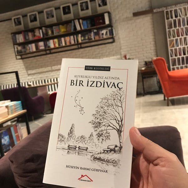 Photo taken at Eflatun Kitap &amp; Kafe by İrfan ş. on 3/5/2020