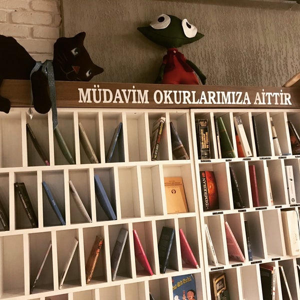 Photo taken at Eflatun Kitap &amp; Kafe by İrfan ş. on 11/16/2020