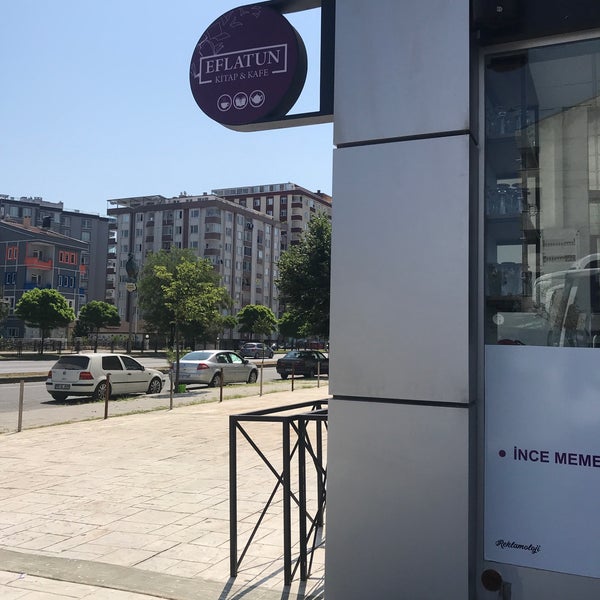 Photo taken at Eflatun Kitap &amp; Kafe by İrfan ş. on 8/5/2021