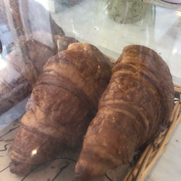 Photo taken at Maison Kayser by Bethany C. on 4/16/2019