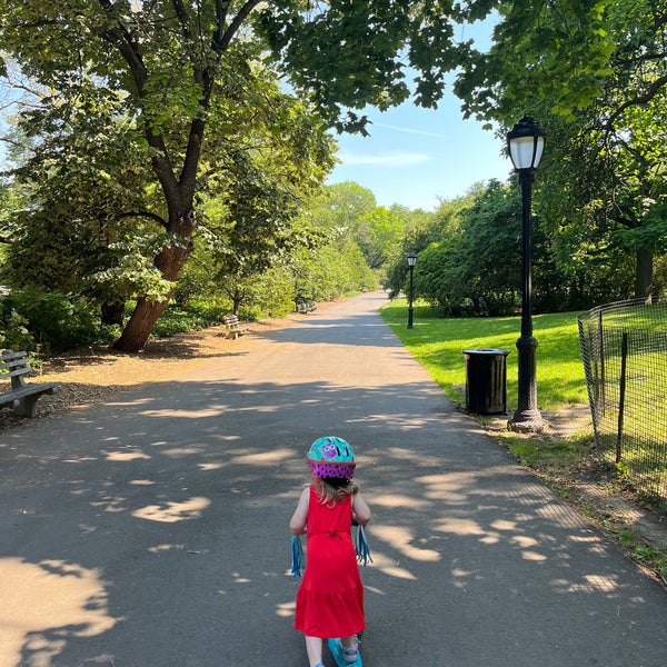 Photo taken at Riverside Park - W 78th St by Bethany C. on 6/26/2022