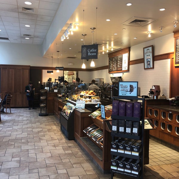 Das Foto wurde bei Peet&#39;s Coffee von Bethany C. am 4/11/2019 aufgenommen